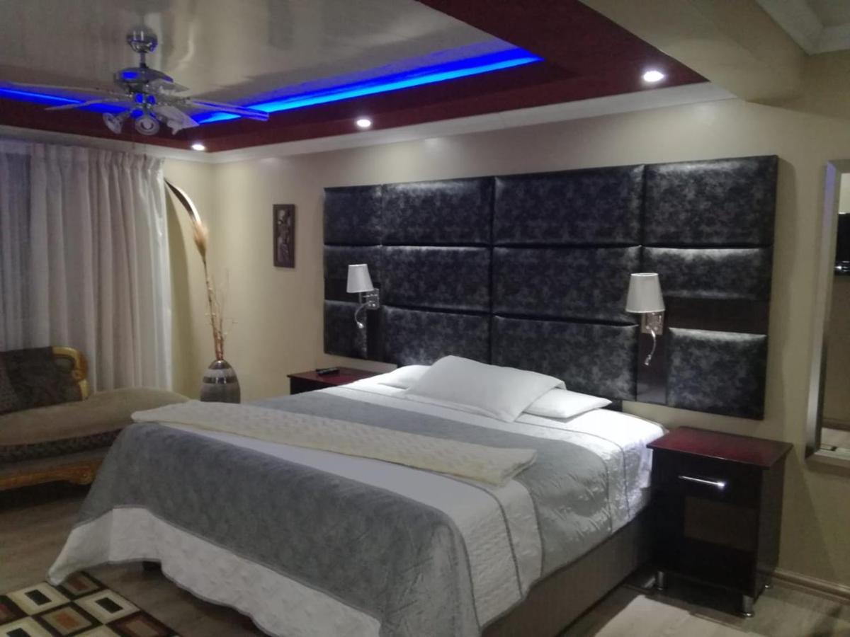 Max B&B Ист-Лондон Экстерьер фото
